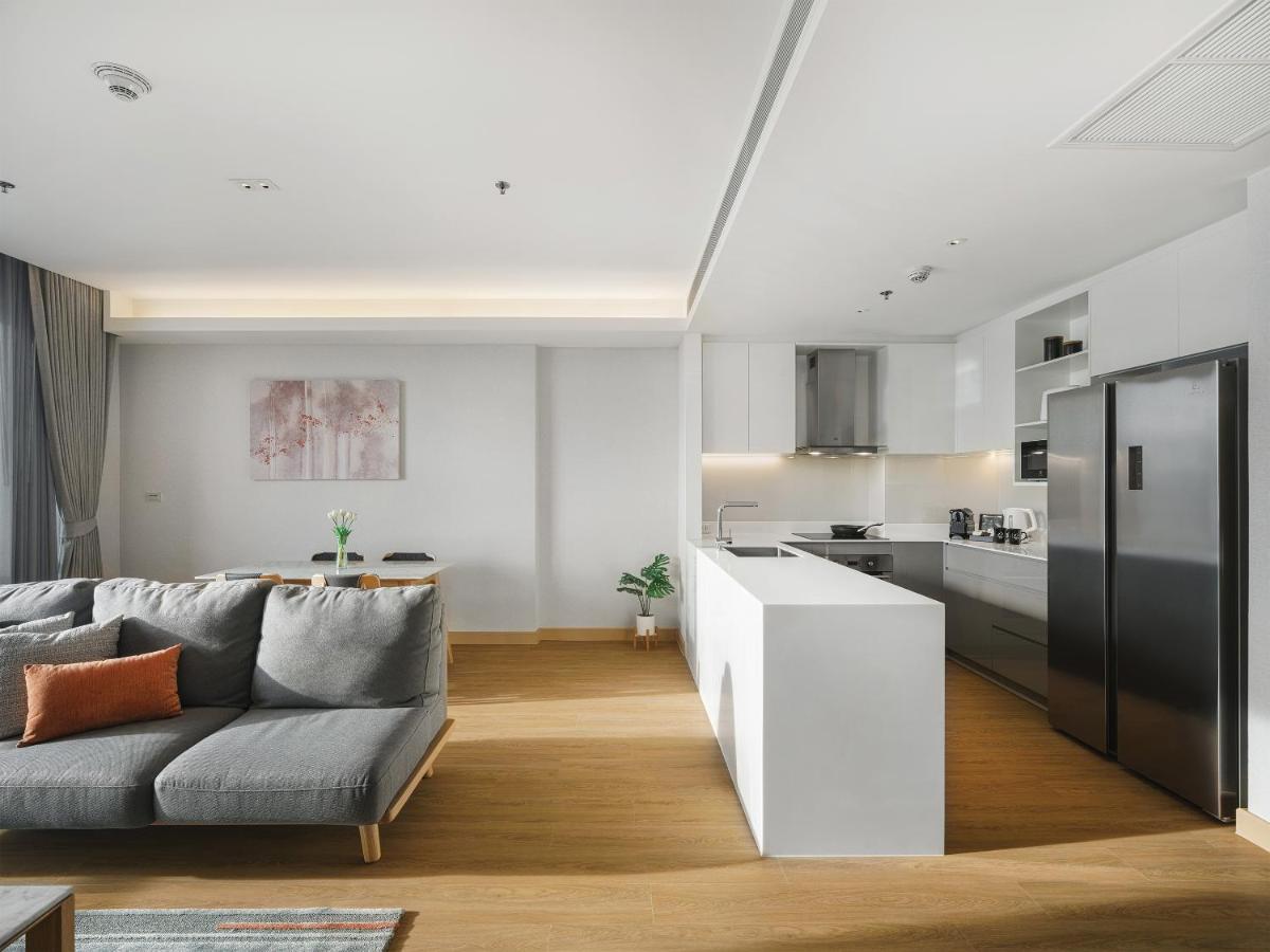 Oakwood Suites Банкок Екстериор снимка